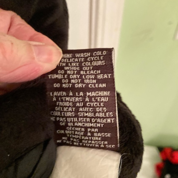 Lady Hathaway Black Faux Fur Polyester Vest with 2 Pockets Size Large. - Picture 8 of 10